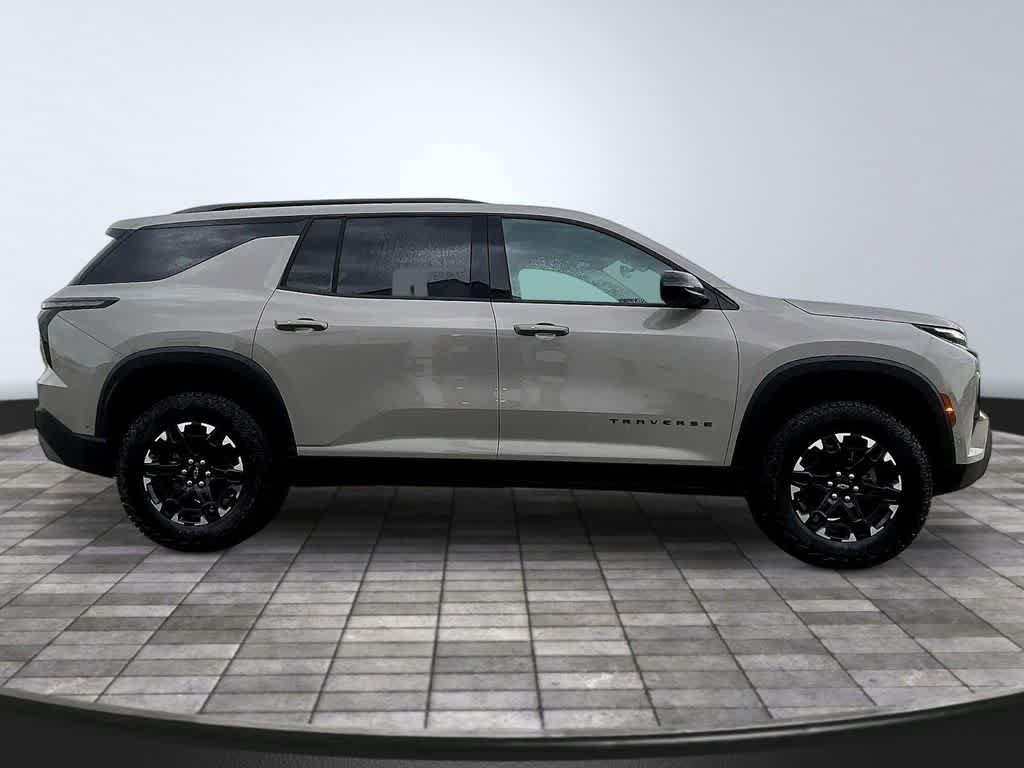 New 2027 Chevrolet Traverse Z71 w/ Enhanced Driving Package AWD/4WD image 9