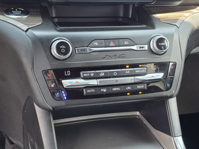 Used 2020 Ford Explorer Limited AWD/4WD image 22