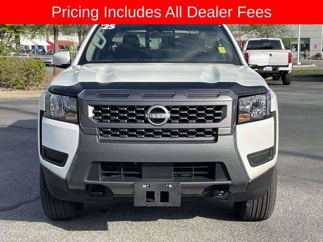 Used 2025 Nissan Frontier SV AWD/4WD image 8