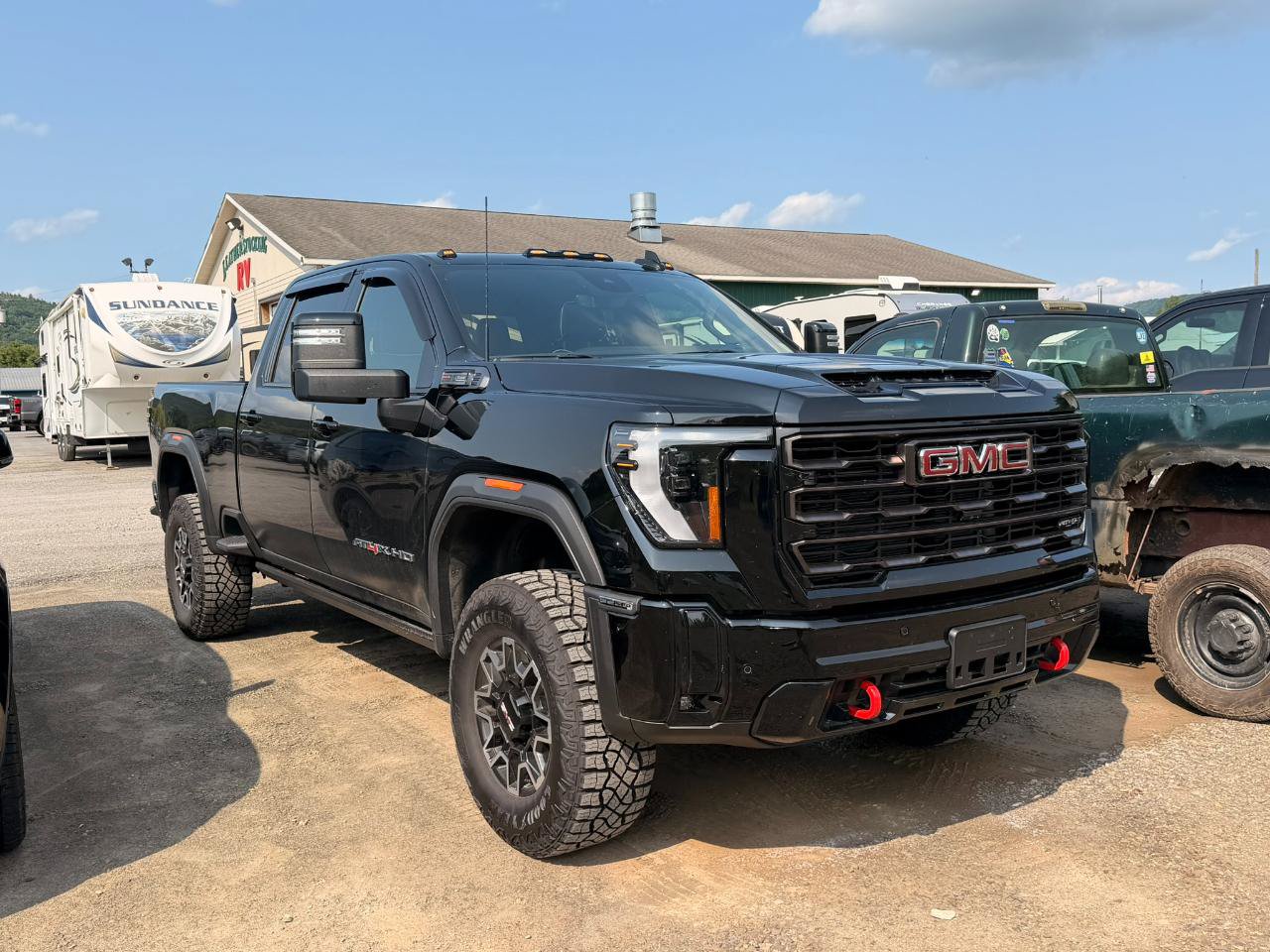 Used 2026 GMC Sierra 2500 AT4X AWD/4WD image 1