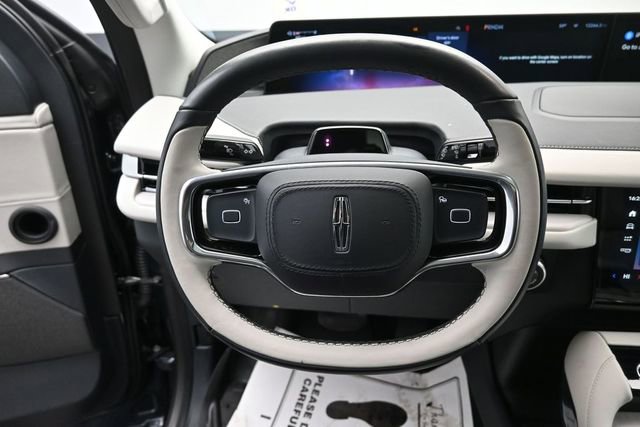 Certified 2025 Lincoln Navigator Reserve AWD/4WD image 15
