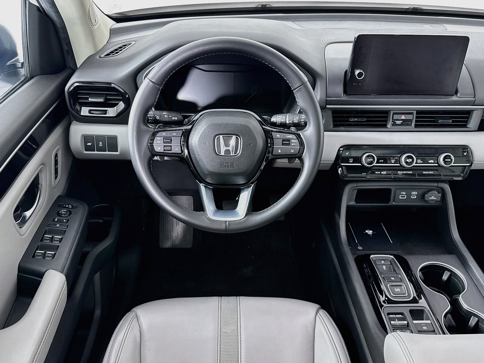 Certified 2024 Honda Pilot Touring image 24