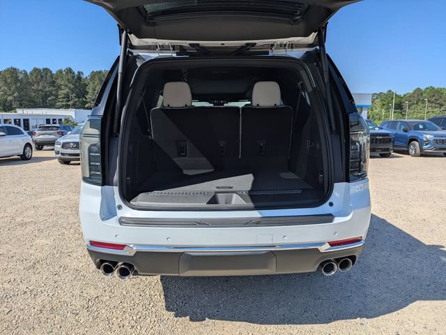 New 2026 Chevrolet Suburban Premier w/ Sun And Tow Package AWD/4WD image 31