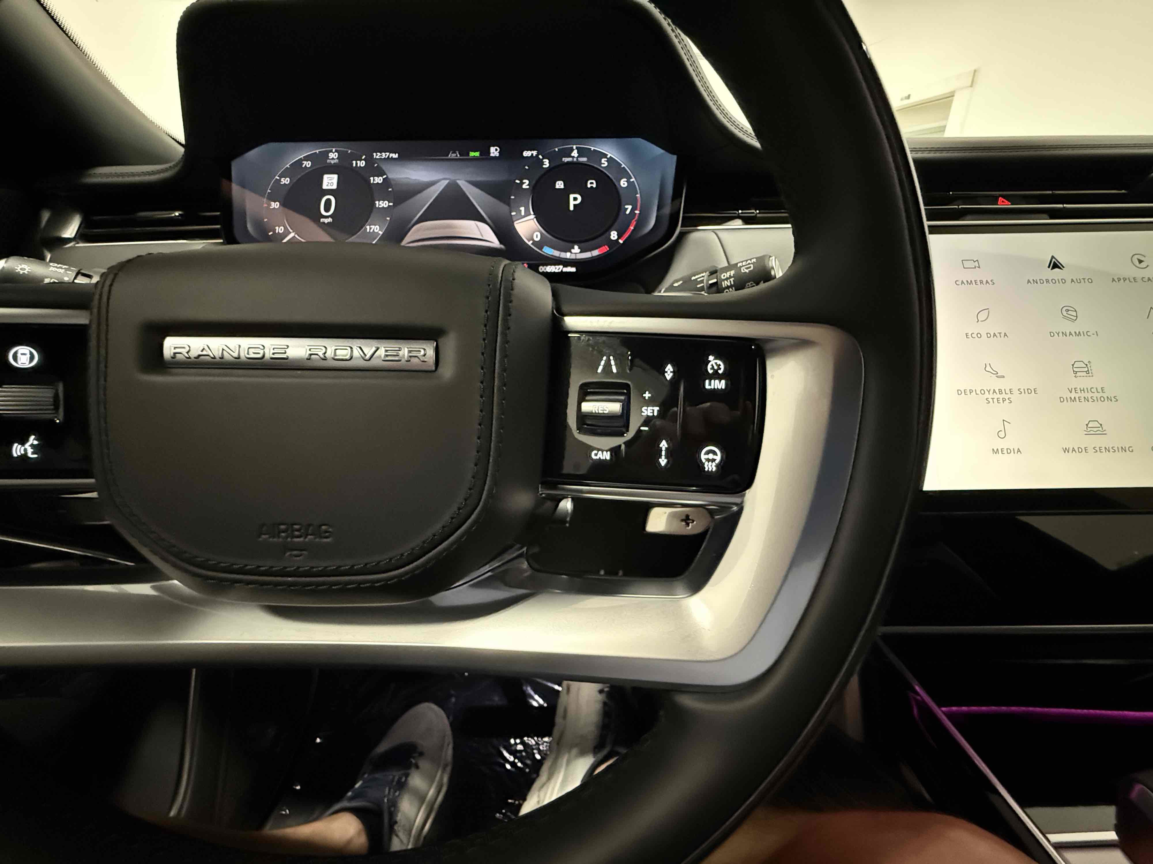 Used 2025 Land Rover Range Rover Long Wheelbase Autobiography image 39