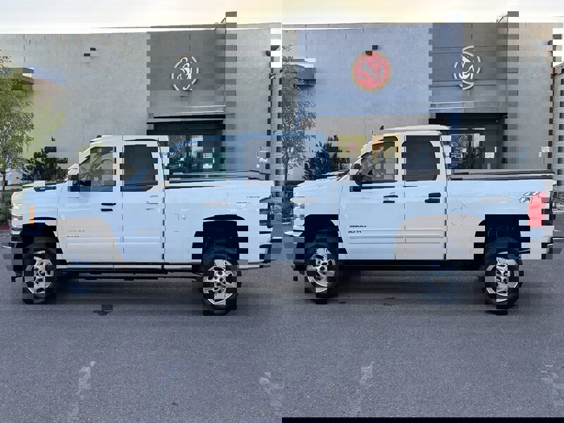 Used 2013 Chevrolet Silverado 2500 LT w/ Convenience Package image 8