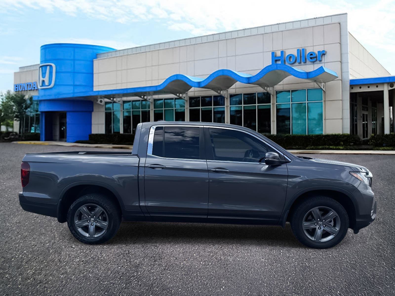 Certified 2023 Honda Ridgeline RTL image 2