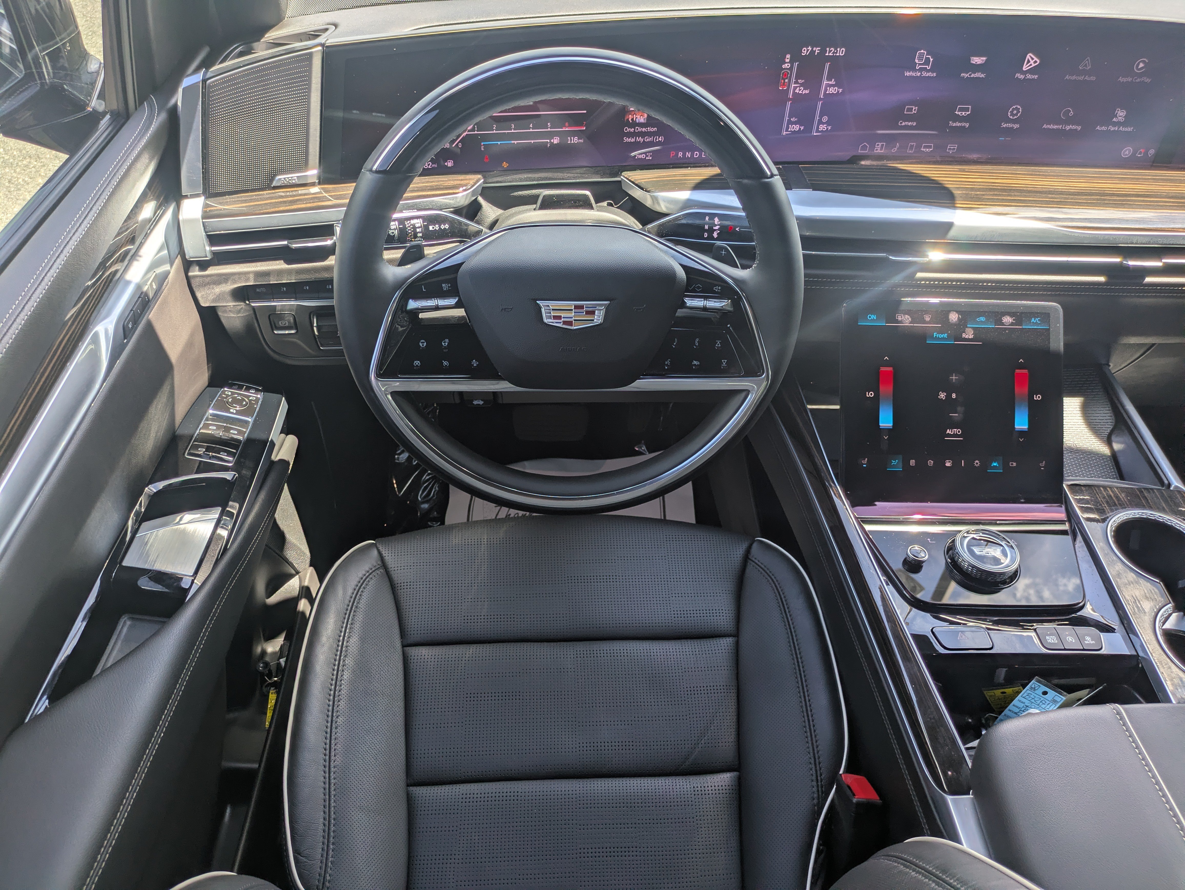 Used 2025 Cadillac Escalade Premium Luxury w/ Touring Package AWD/4WD image 14