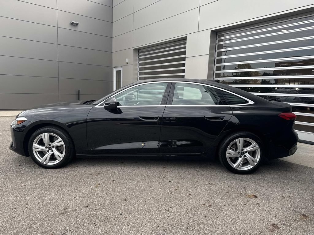Used 2025 Audi A5 2.0T Premium w/ Convenience Package AWD/4WD image 4