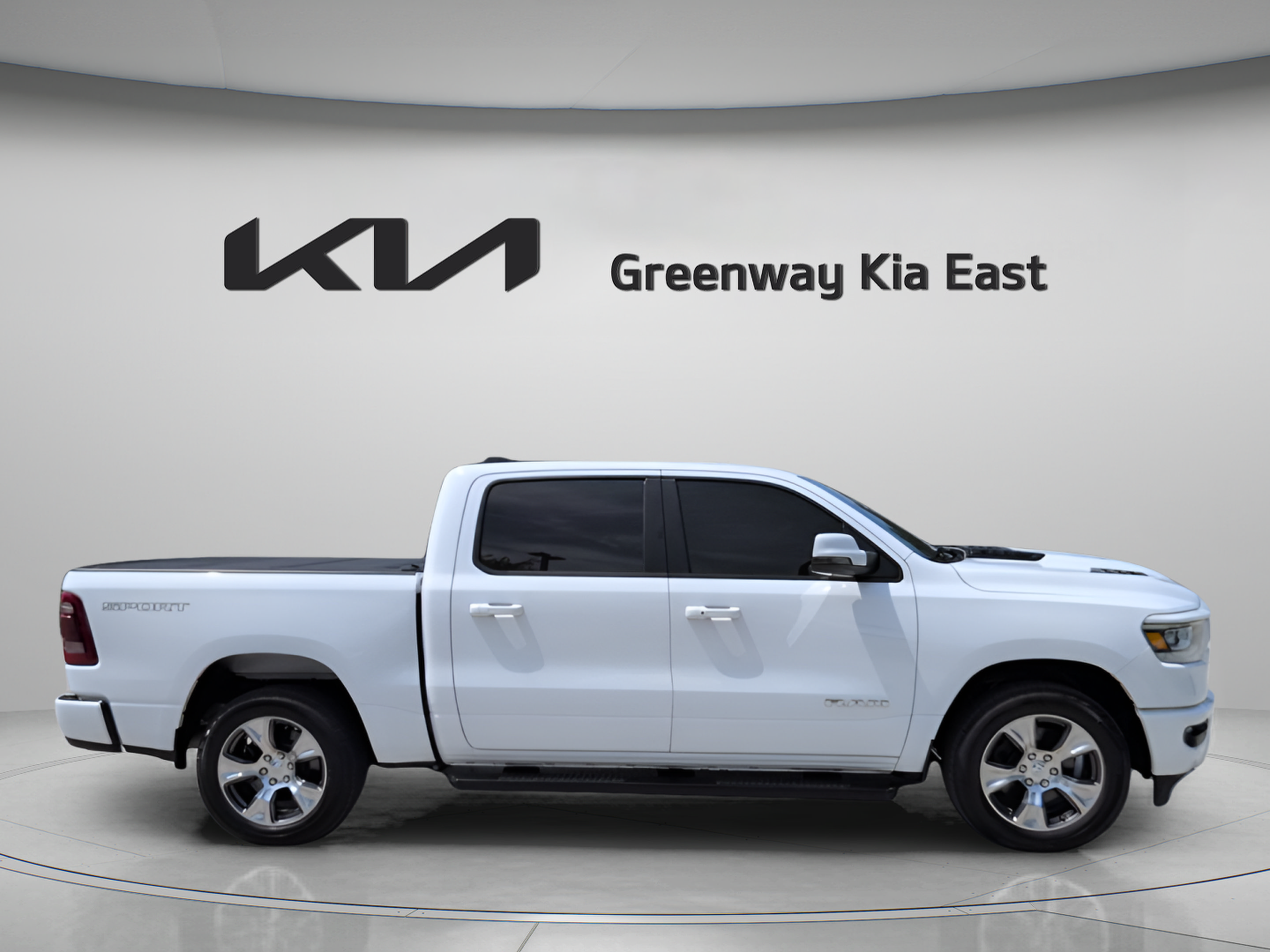 Used 2023 RAM 1500 Laramie RWD image 5