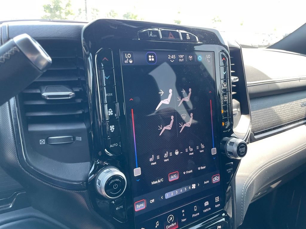 Used 2024 RAM 2500 Limited AWD/4WD image 30