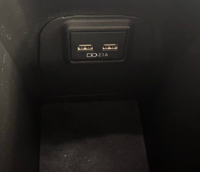 Used 2021 Toyota RAV4 XLE image 28