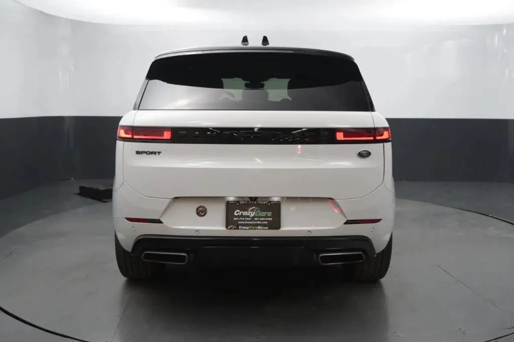 Used 2023 Land Rover Range Rover Sport SE Dynamic AWD/4WD image 4