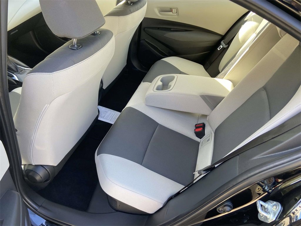 Used 2025 Toyota Corolla LE image 17