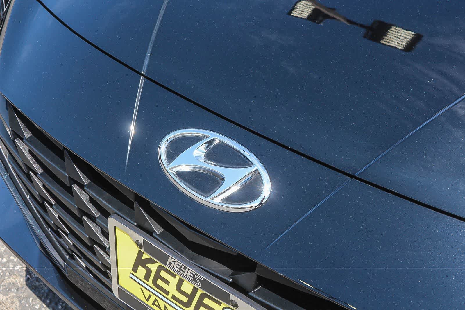 Certified 2023 Hyundai Elantra SE FWD image 14