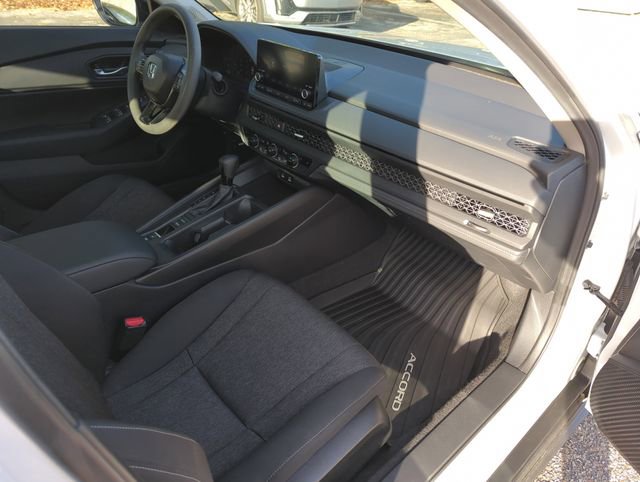 Certified 2025 Honda Accord SE image 34