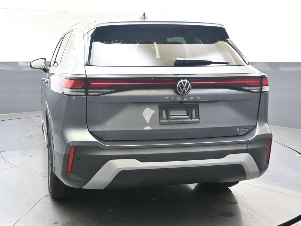 Used 2026 Volkswagen Tiguan S AWD/4WD image 4