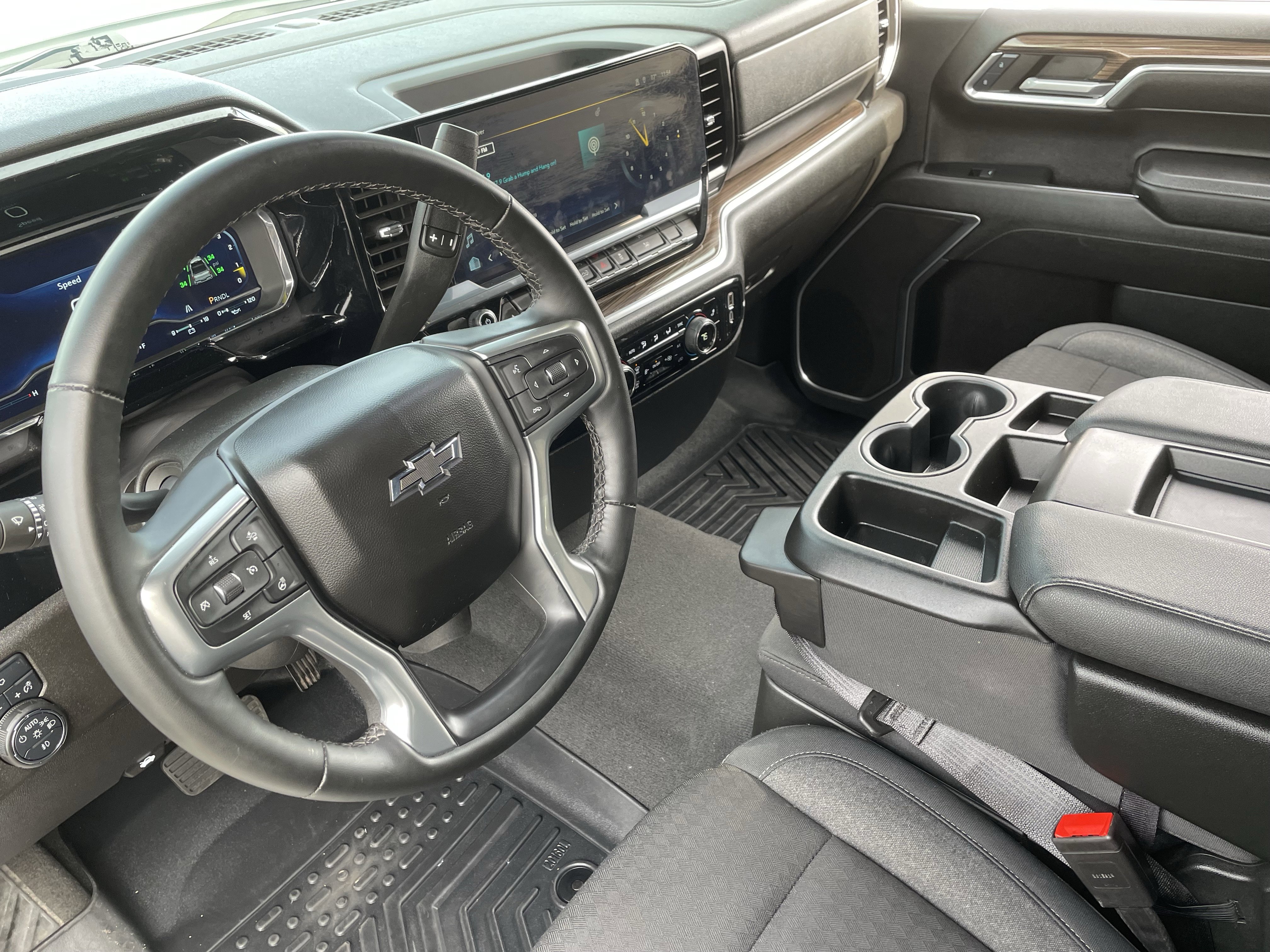 Used 2024 Chevrolet Silverado 1500 RST image 17