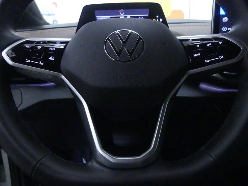 Used 2024 Volkswagen ID.4 Pro image 18