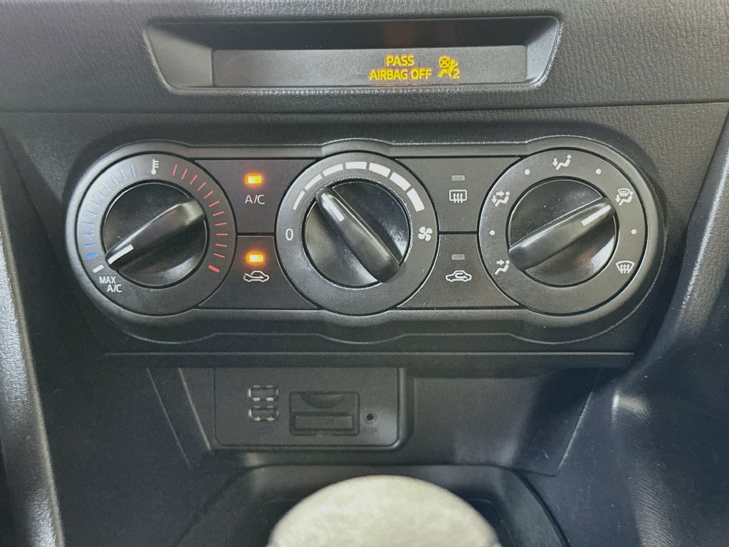 Used 2017 MAZDA MAZDA3 Sport FWD image 18