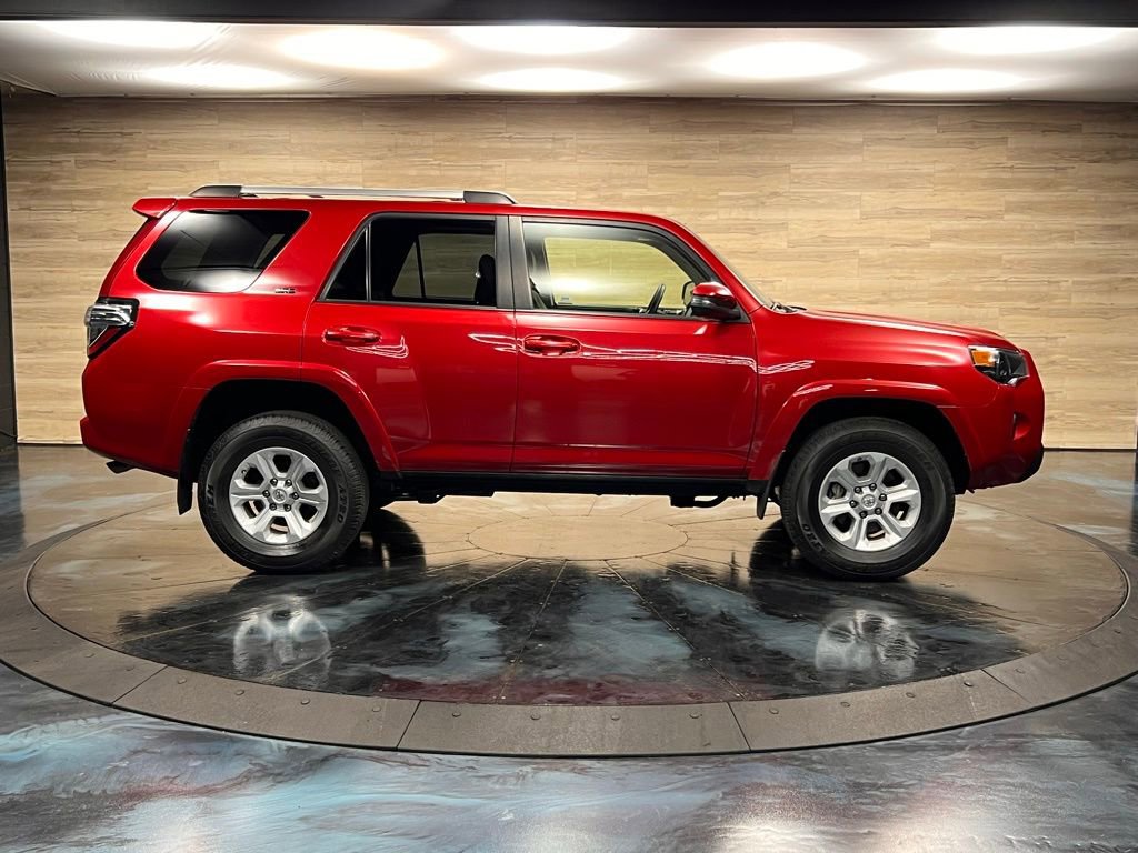 Used 2021 Toyota 4Runner SR5 Premium w/ Moonroof Package AWD/4WD image 18
