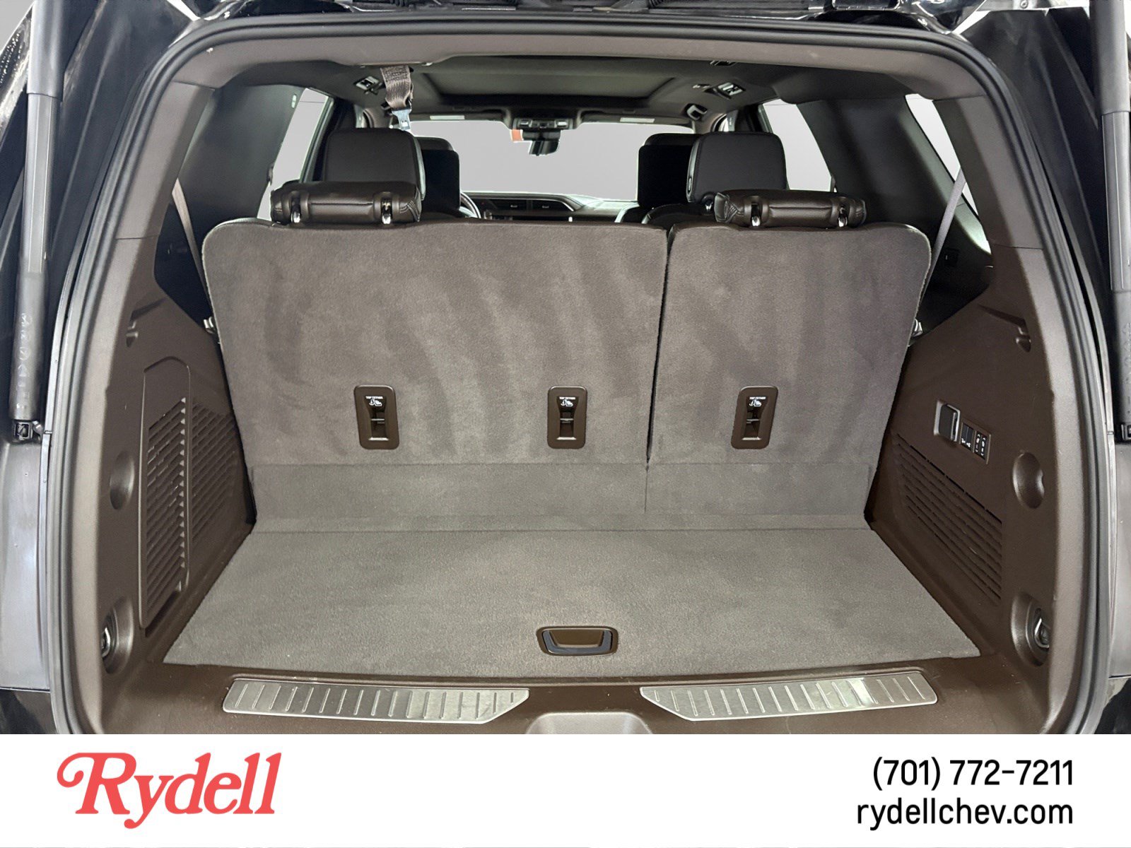 Used 2024 GMC Yukon Denali w/ Denali Reserve Package AWD/4WD image 19