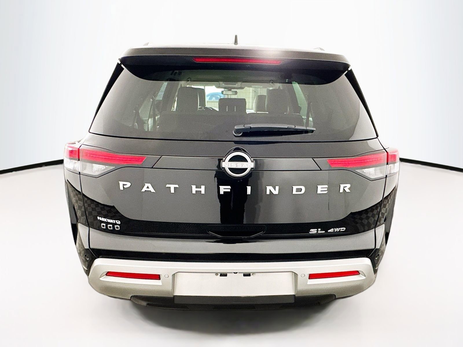 Used 2025 Nissan Pathfinder SL w/ Cargo Package image 22
