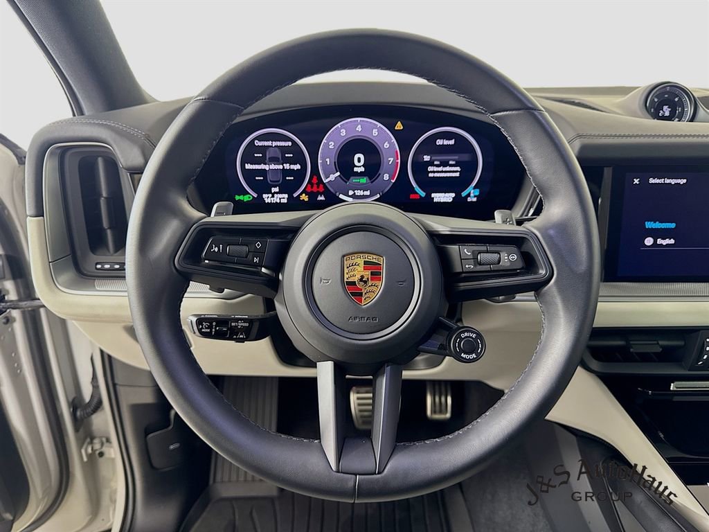 Used 2024 Porsche Cayenne S image 12