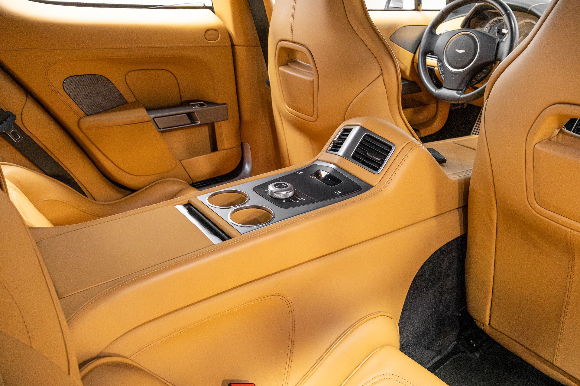 Used 2016 Aston Martin Rapide S image 27