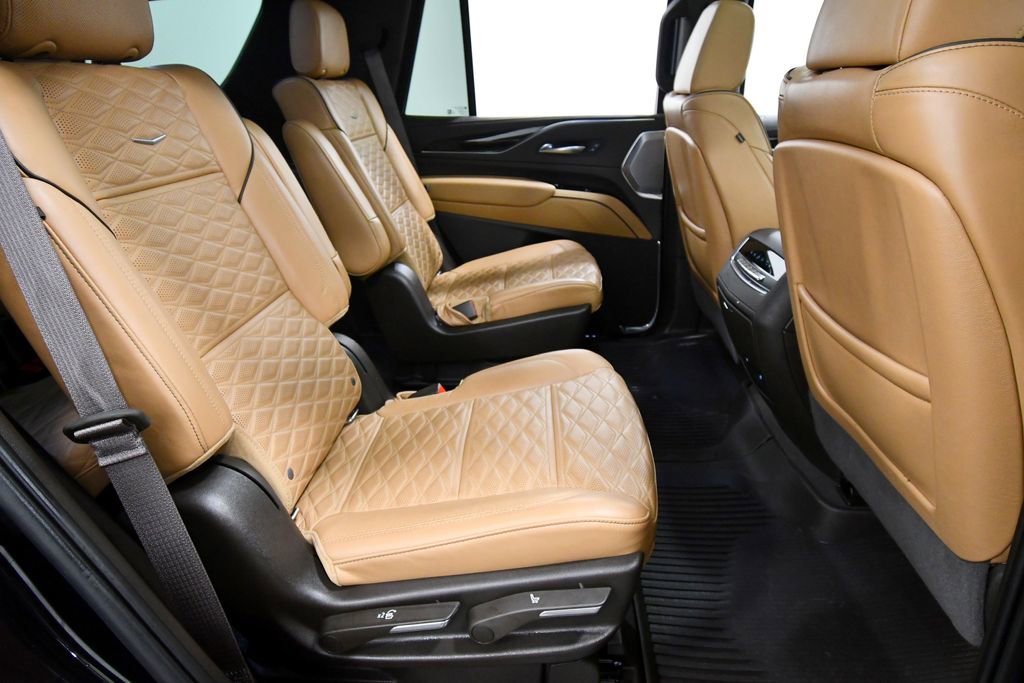 Used 2022 Cadillac Escalade Sport w/ Touring Package image 19