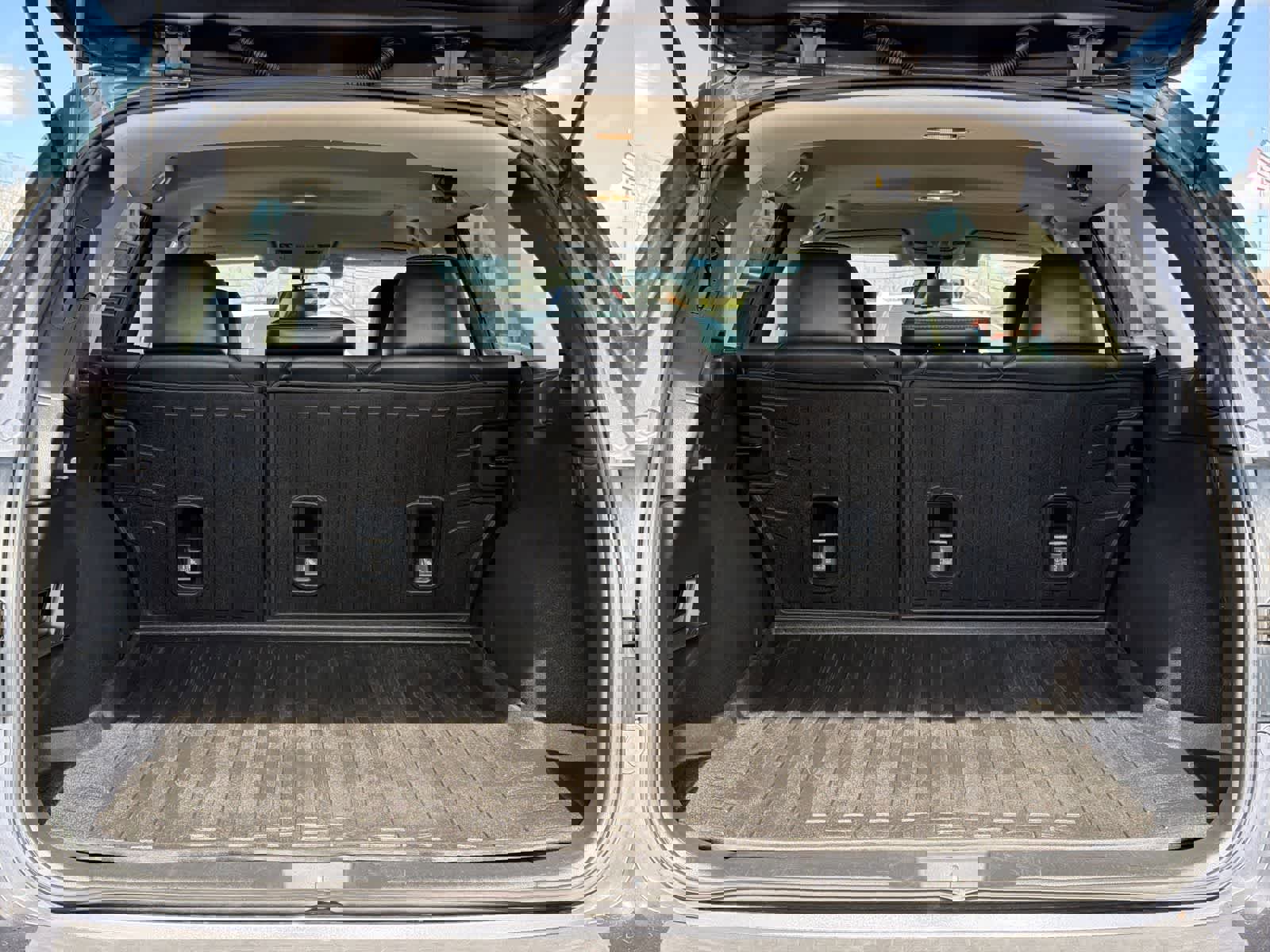 Used 2017 Subaru Outback 3.6R Limited image 36