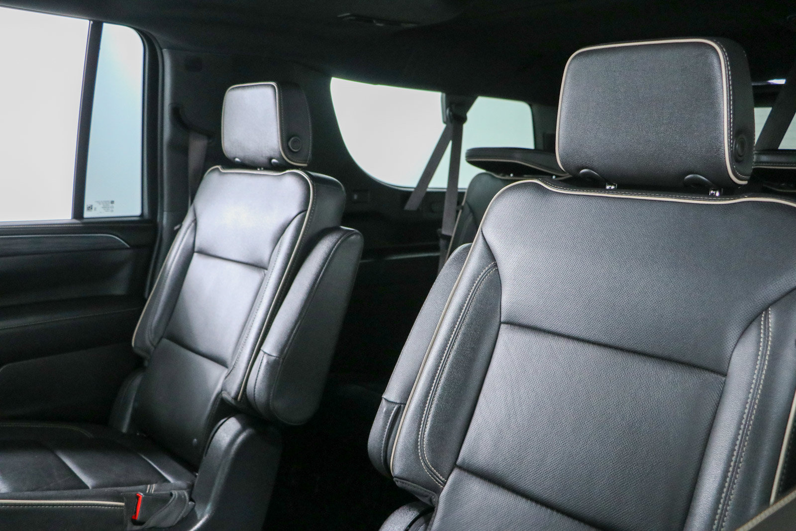 Used 2023 GMC Yukon XL SLT w/ SLT Luxury Package AWD/4WD image 29