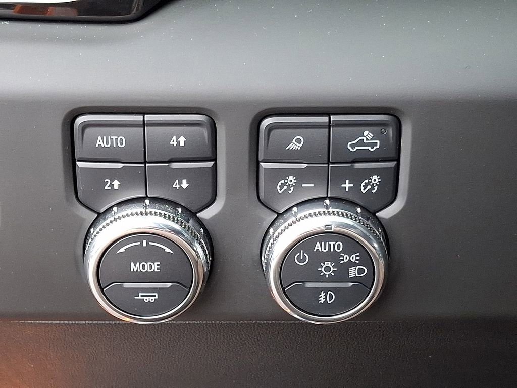 Used 2025 GMC Sierra 1500 AT4 w/ AT4 Premium Package AWD/4WD image 24