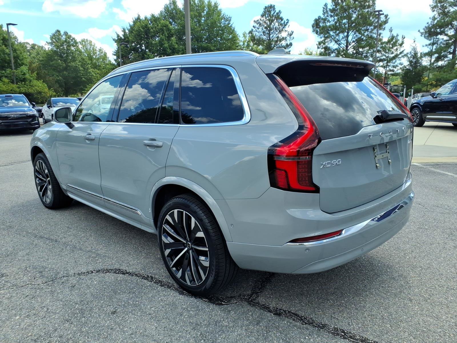 Used 2026 Volvo XC90 B6 Ultra AWD/4WD image 7