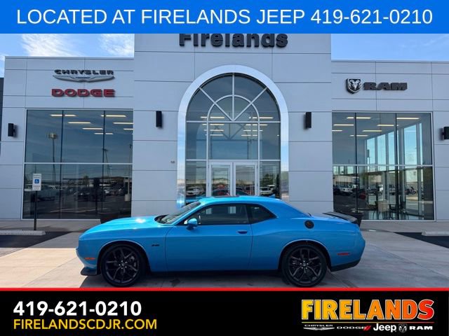 Used 2023 Dodge Challenger R/T w/ Plus Package RWD image 2