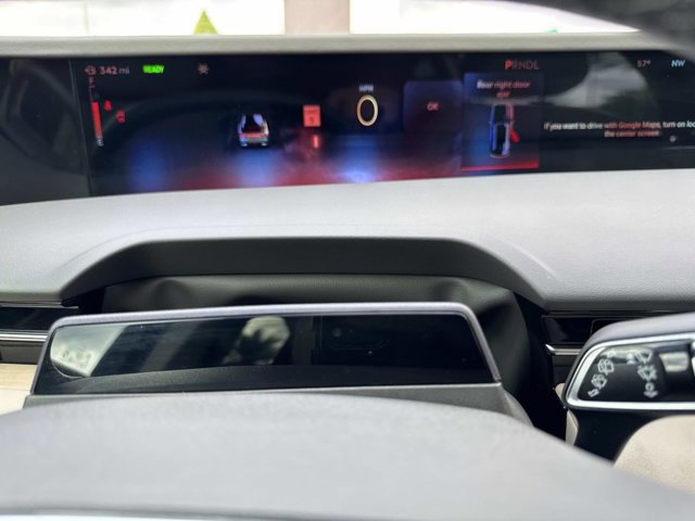 Certified 2024 Lincoln Nautilus Reserve image 29