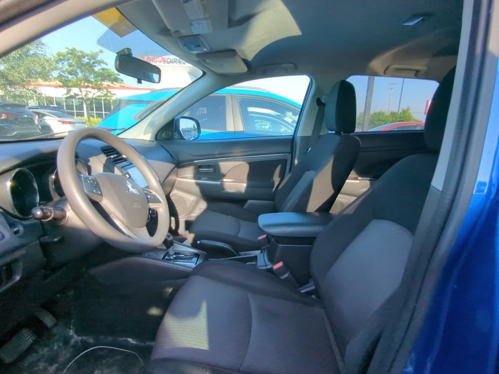 Used 2018 Mitsubishi Outlander Sport ES FWD image 6