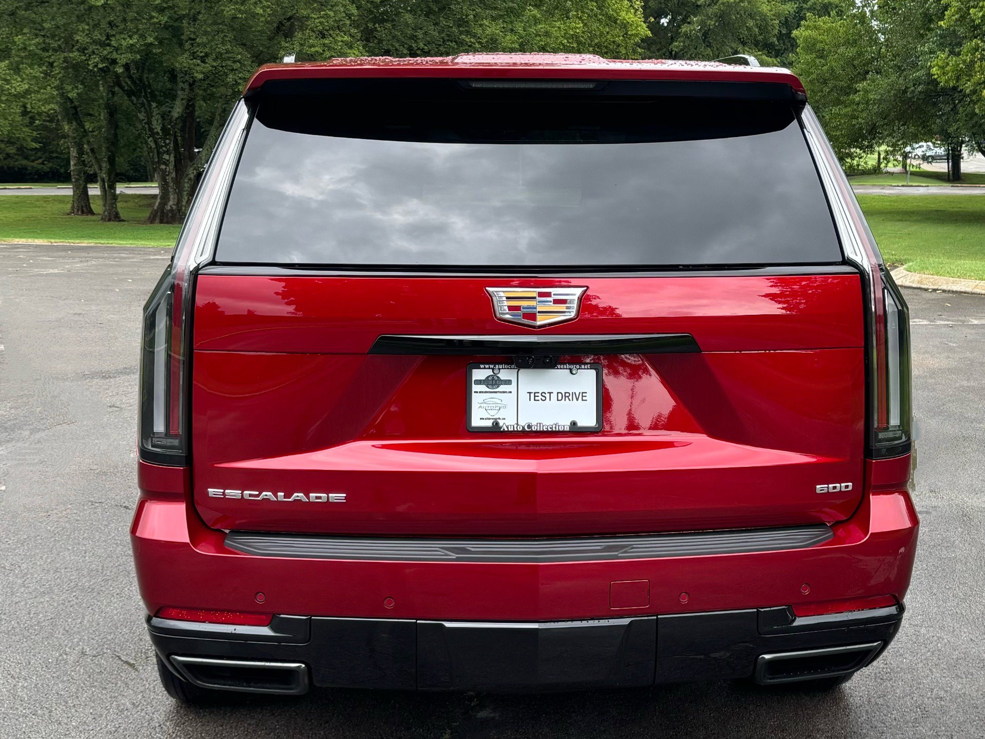 Used 2025 Cadillac Escalade Sport Platinum w/ LPO, Floor Liner Package AWD/4WD image 6