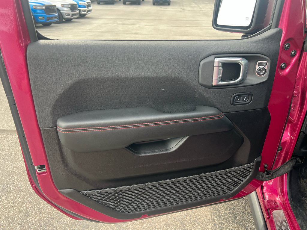 Used 2024 Jeep Gladiator Rubicon AWD/4WD image 11