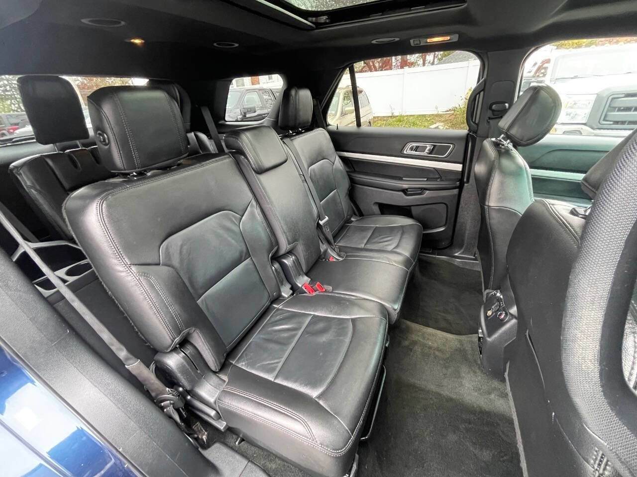 Used 2016 Ford Explorer XLT w/ Equipment Group 202A image 33