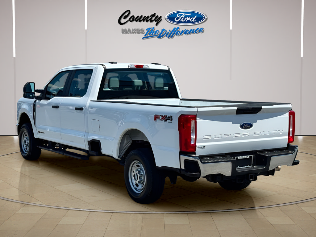Used 2025 Ford F250 XL w/ FX4 Off-Road Package AWD/4WD image 7