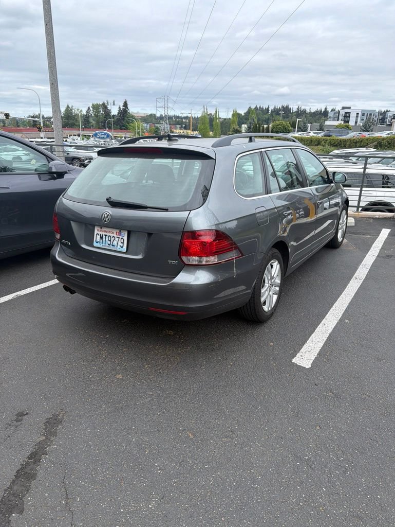 Used 2011 Volkswagen Jetta TDI FWD image 4