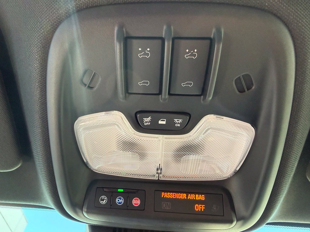 Certified 2026 Chevrolet Colorado ZR2 w/ Technology Package AWD/4WD image 35