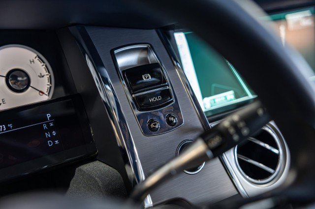 Used 2017 Rolls-Royce Wraith RWD image 37