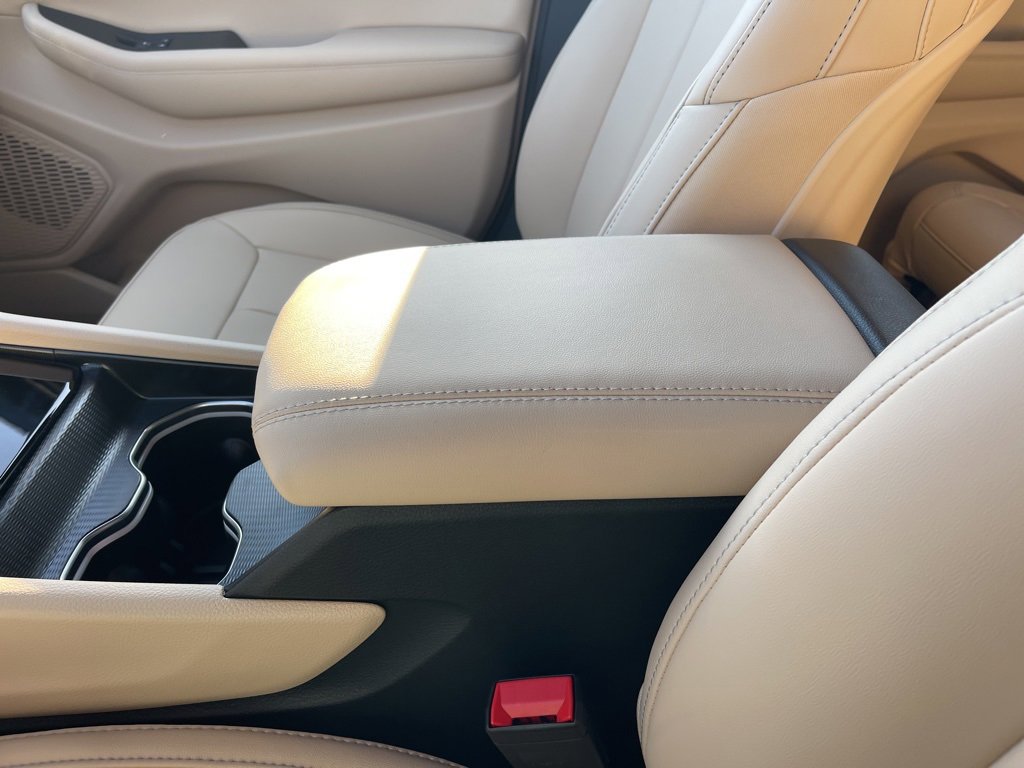 New 2025 Jeep Grand Cherokee L Limited w/ MOPAR Finishing Package image 13