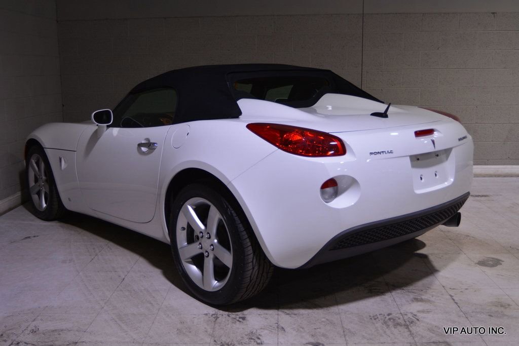 Used 2008 Pontiac Solstice Convertible w/ Premium Package image 5