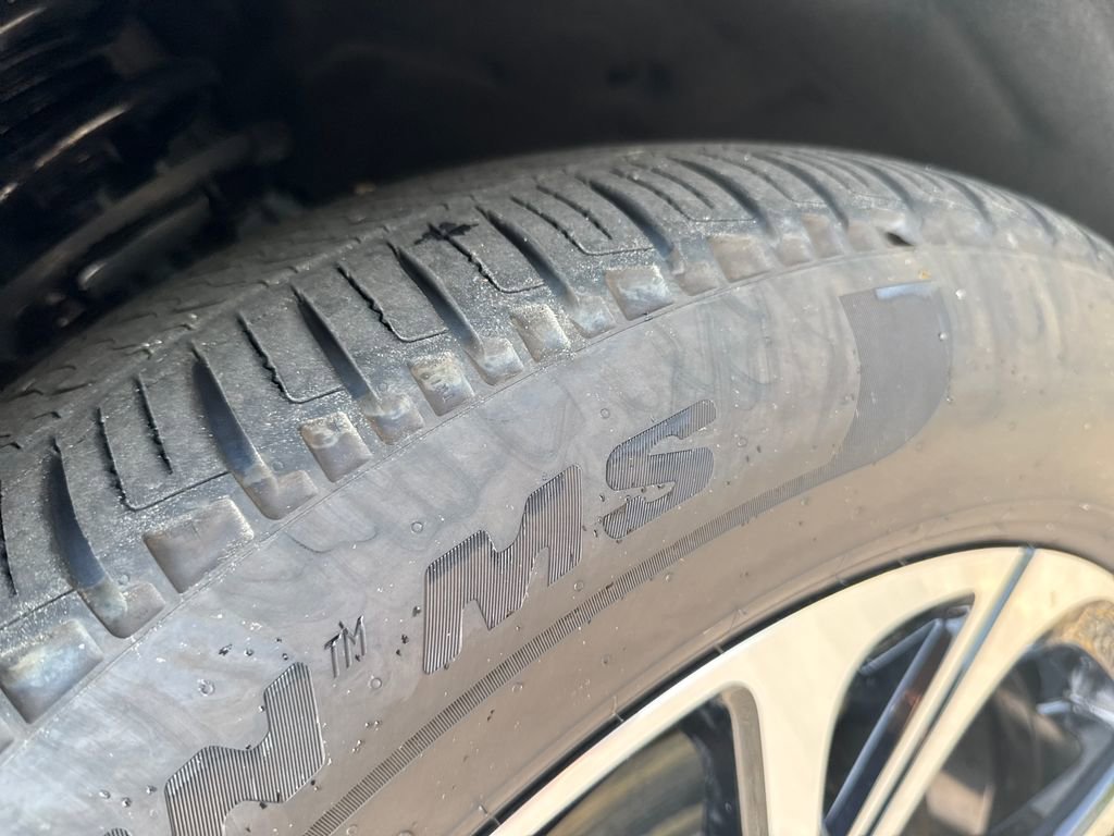 Used 2025 Lincoln Nautilus Premier w/ Equipment Group 102A AWD/4WD image 16