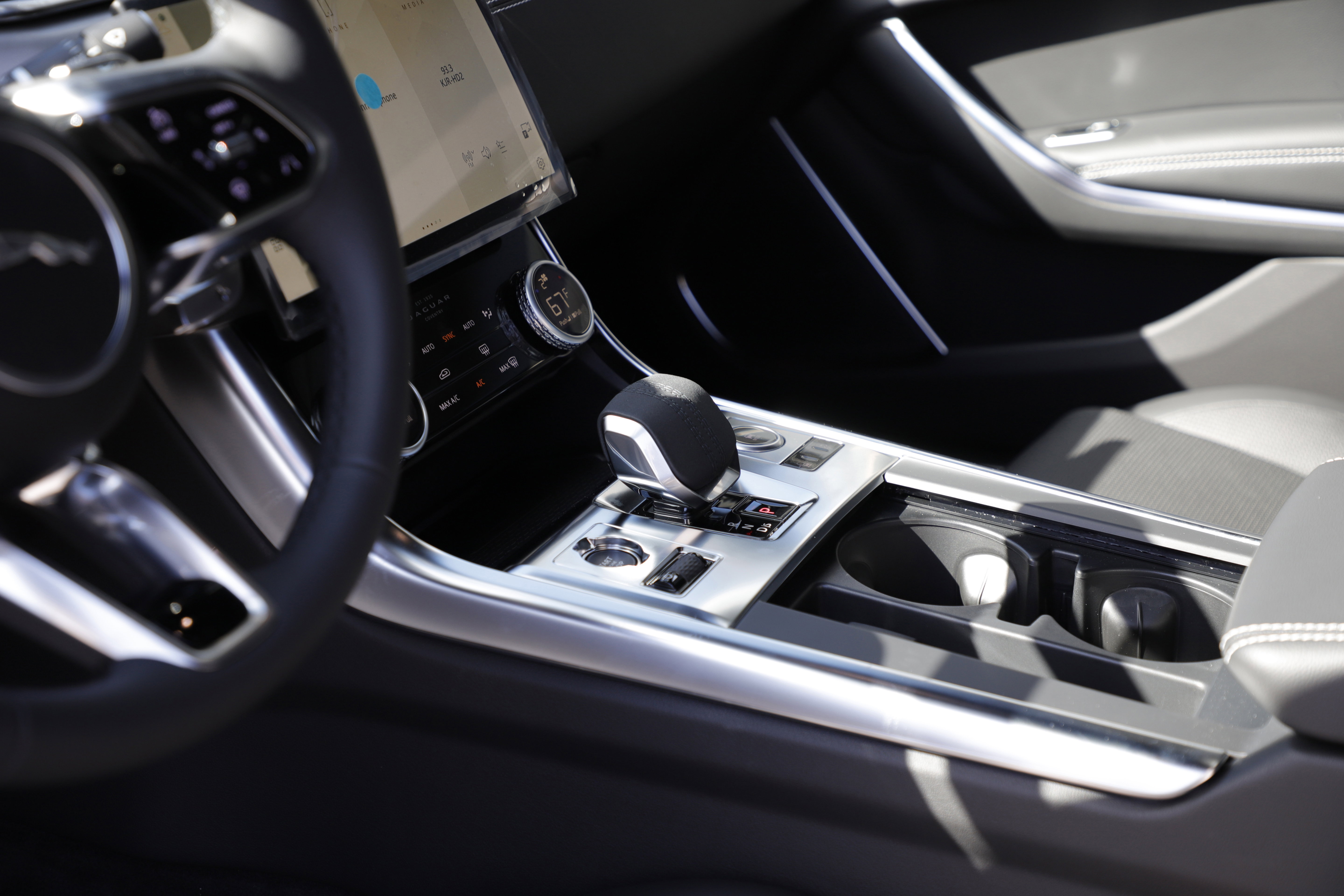 New 2024 Jaguar XF R-Dynamic SE image 17