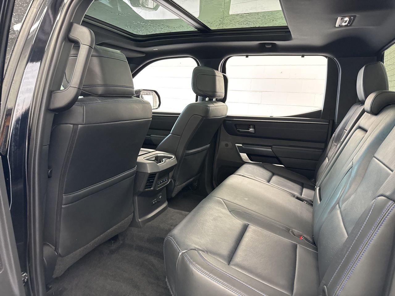 Used 2024 Toyota Tundra Platinum AWD/4WD image 43