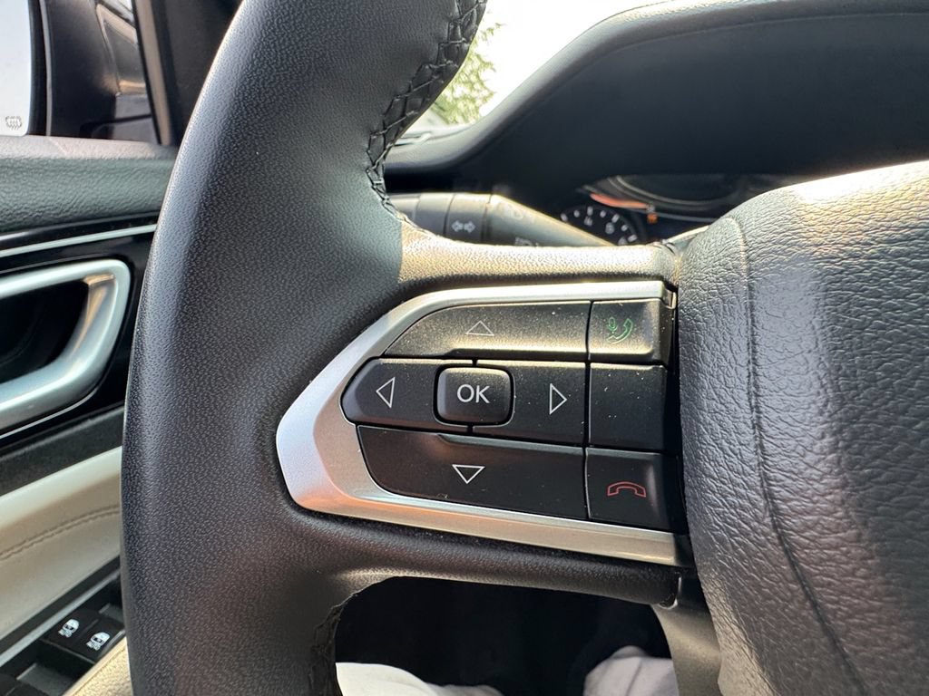 Used 2025 Jeep Compass Limited AWD/4WD image 14