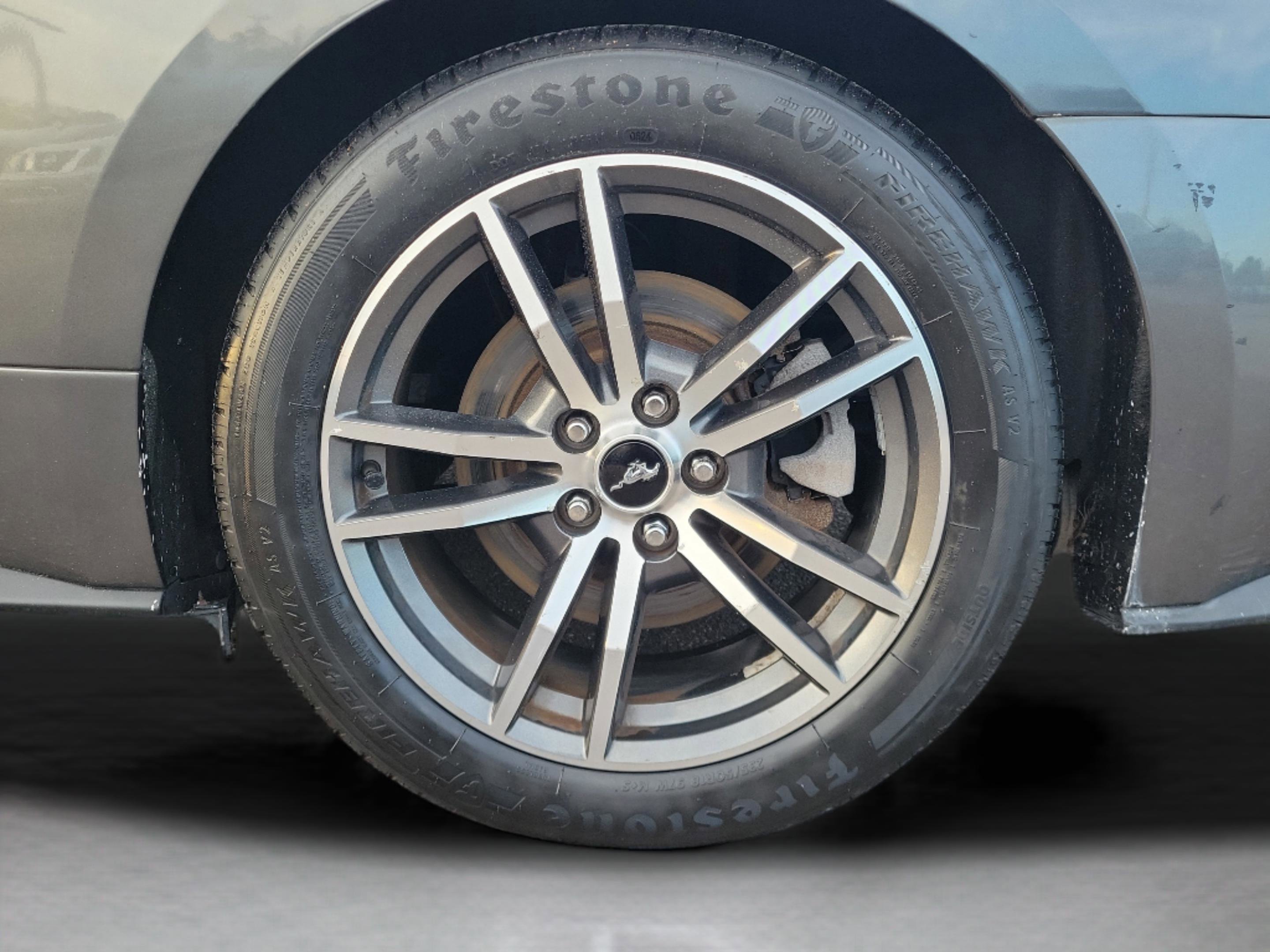 Used 2016 Ford Mustang Premium image 7